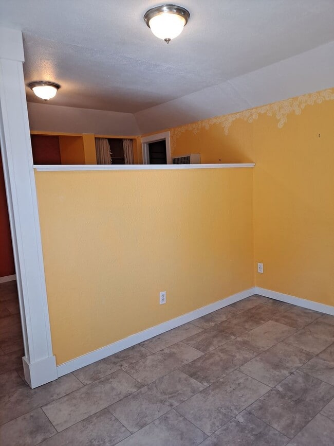 Photo - ALL PROSPECTIVE TENANTS MUST SUBMIT A $58 ...