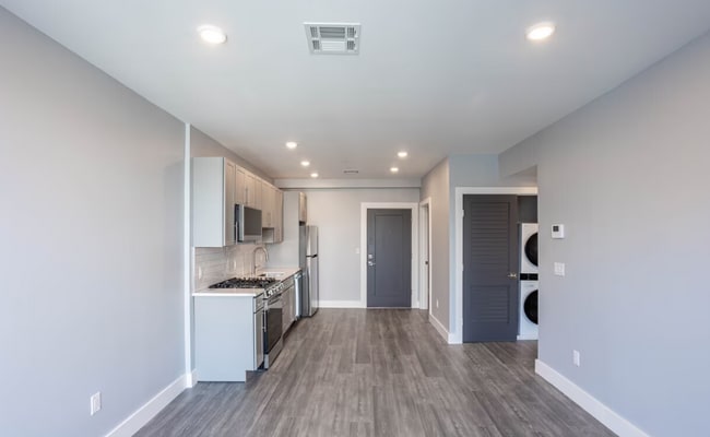 Building Photo - 410 Western Ave Unit 6D Rental