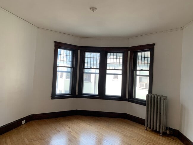 Building Photo - 3 Clinton St Unit 34