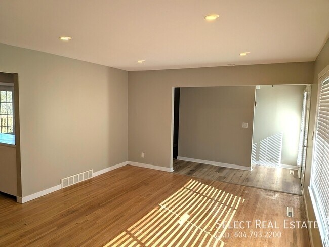 Photo - 9715 Carleton St Unit A