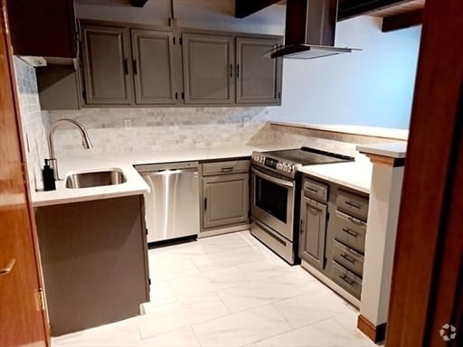 Building Photo - 102 Wharf St Unit A7 Rental