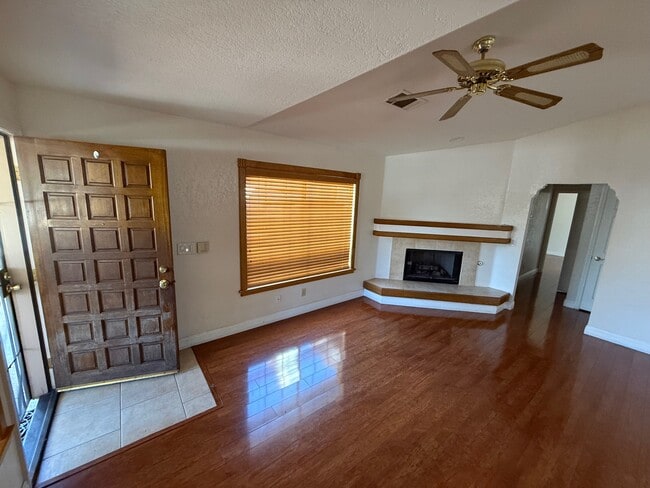 Photo - 1409 Santa Margarita St Unidad F