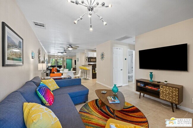 Photo - 575 N Villa Ct Unidad 204