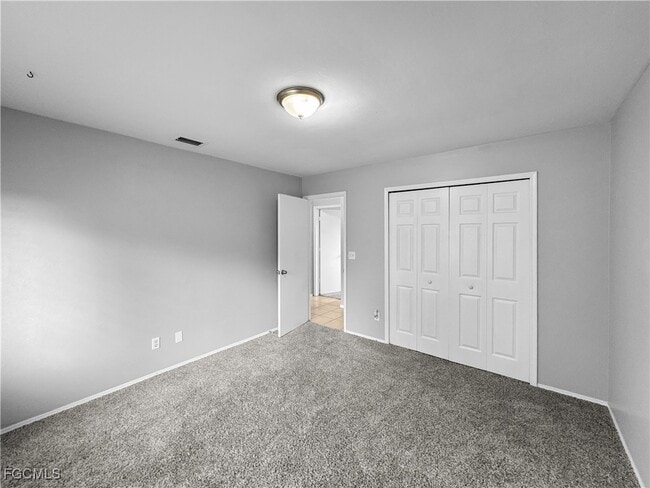 Building Photo - 133 SE 25th Ln