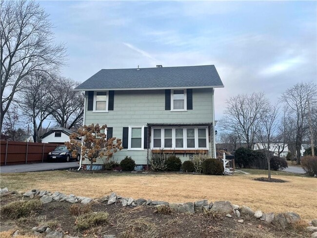 Building Photo - 2 Brook St Unit 2