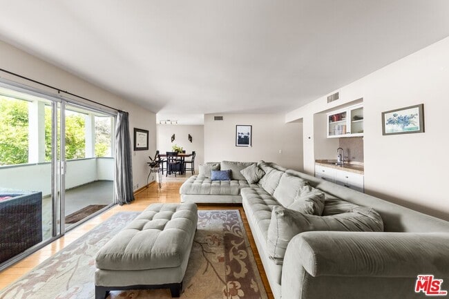 190 Arroyo Terrace Unidad 305