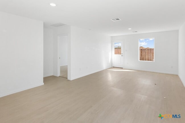 Photo - 316 Alligator Crk