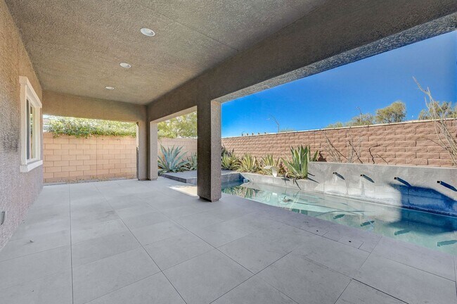 Photo - Stunning Pool Home In Mountains Edge! Pool Service included