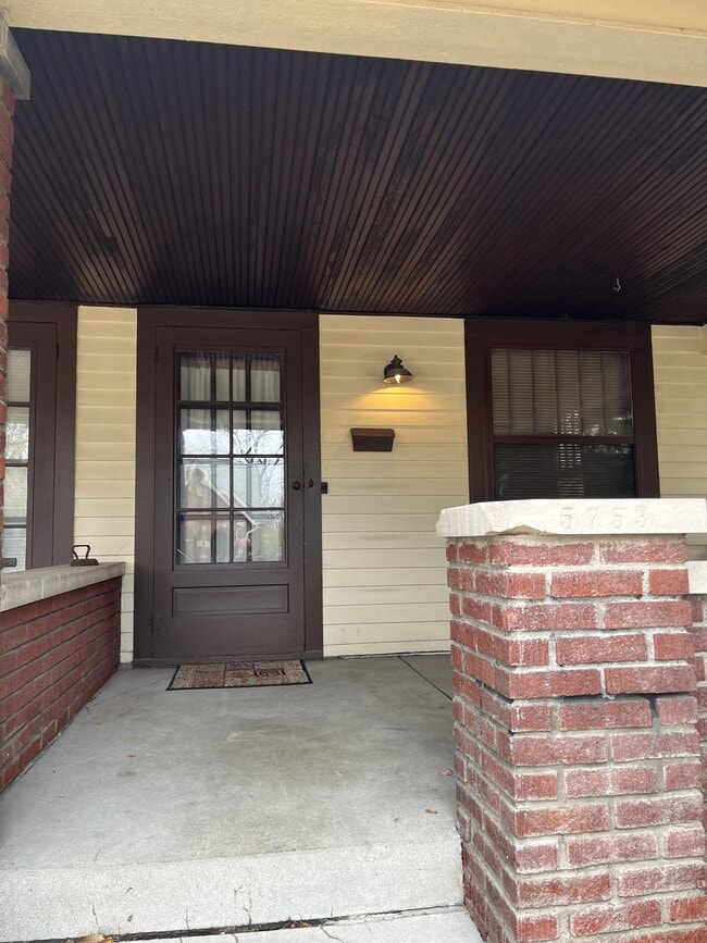 Photo - 5753 E New York St