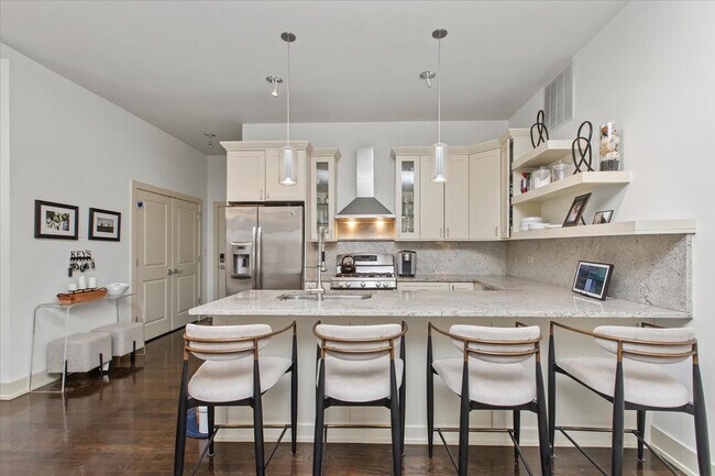 Photo - 4234 S Ellis Ave Unit 4B