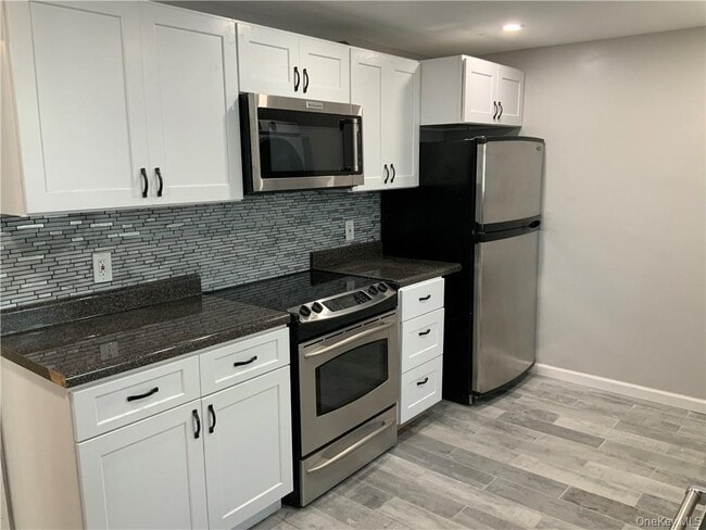 Photo - 754 Broadway