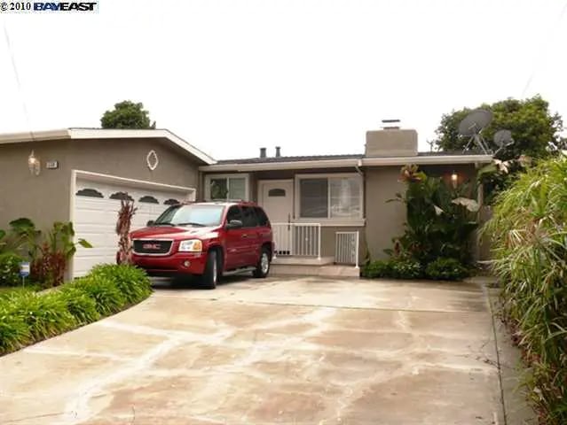 Photo - 5134 Elmwood Ave