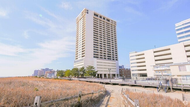 Building Photo - 3851 Boardwalk Unit 1405 Rental