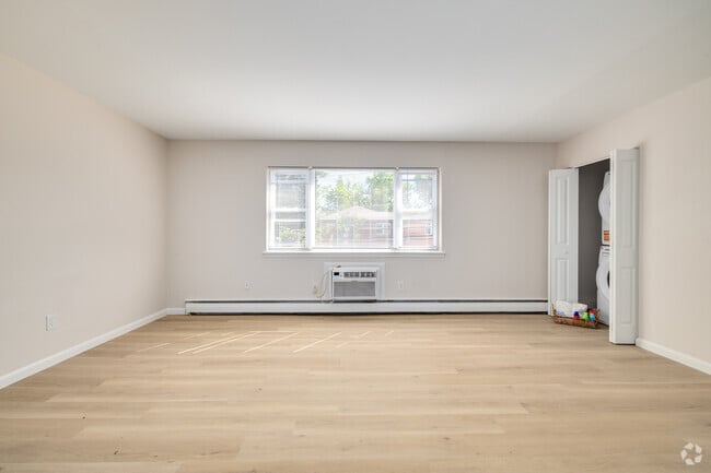 2BR, 1BA - 860SF - Living Room - Orchard View Apartments