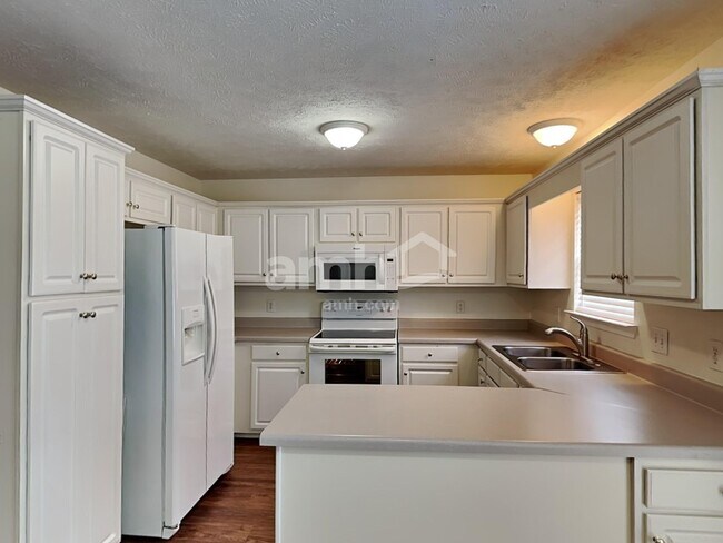 Photo - 212 Parrish Pl