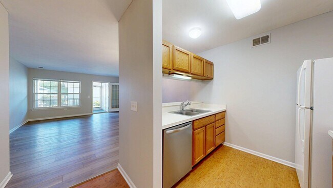 2767 S Knightsbridge Cir