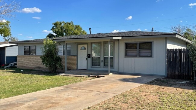 Photo - Spacious Modern Retreat – 4-Bed, 2-Bath Home