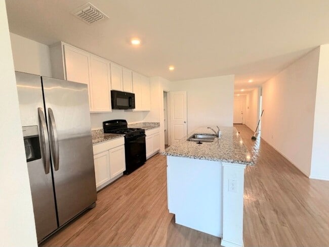 Photo - 1141 Catclaw Rd