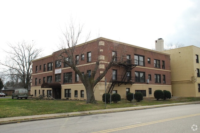 Photo - Maple Manor Apartments