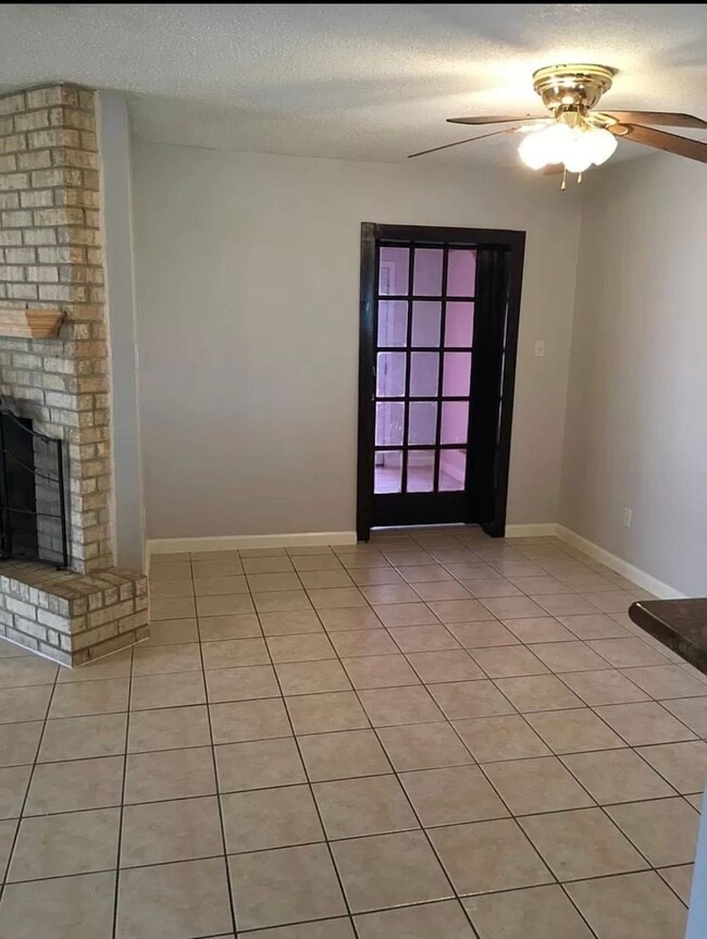 Photo - 3110 Kleinmann Ave