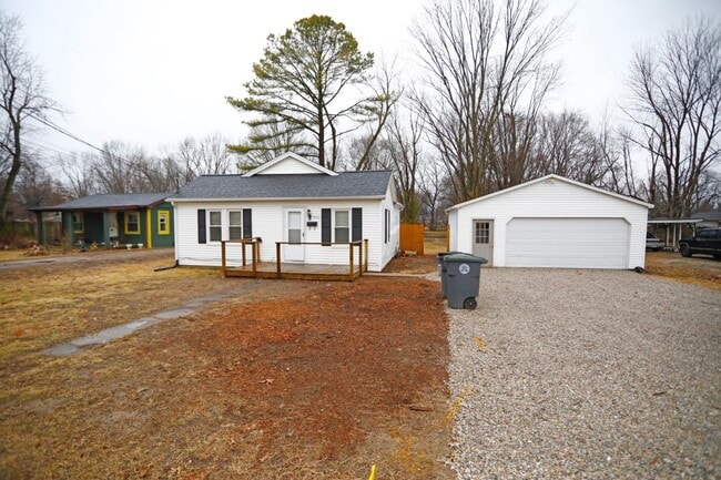 Photo - 3000 Rheinhardt Ave