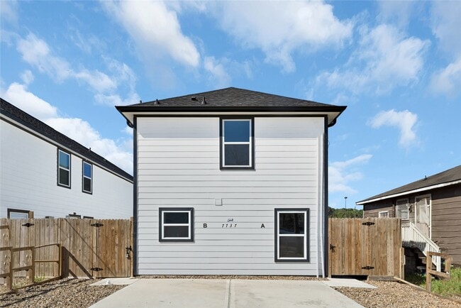 Building Photo - 7737 Orebo St Rental