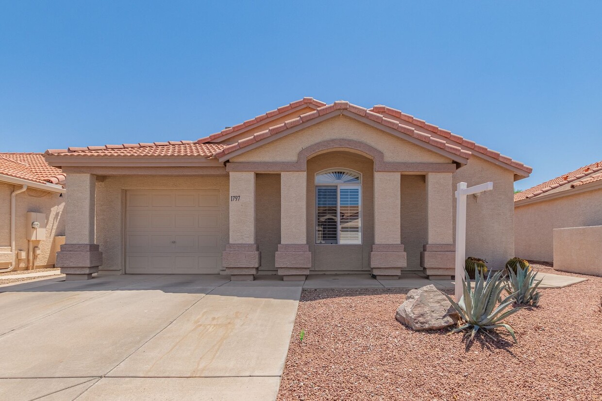 Inviting Home in Gated 55 Plus Community!! - Inviting Home in Gated 55 Plus Community!!