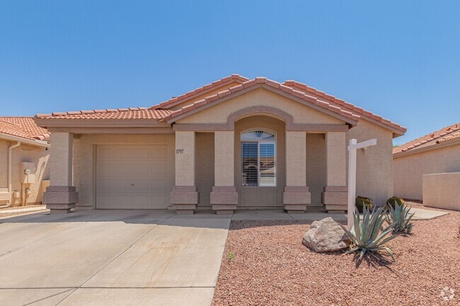 Building Photo - Inviting Home in Gated 55 Plus Community!!