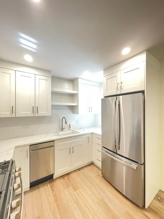 Photo - 8326 Christiana Ave Unidad 1W