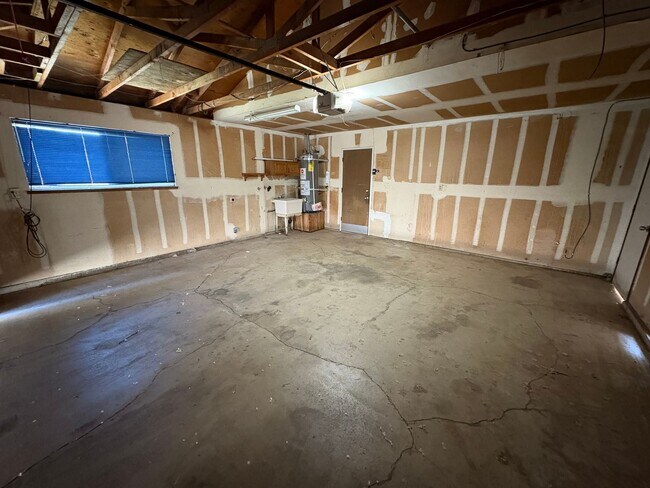 Photo - Charming home available now for rent in Ha...