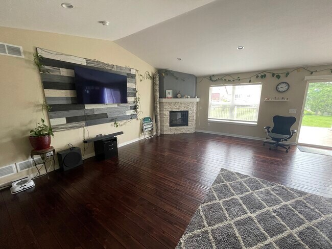 Photo - 230 S Legacy Way