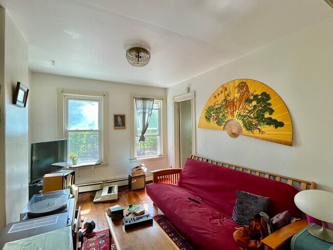 24 Mead St Unit 1A