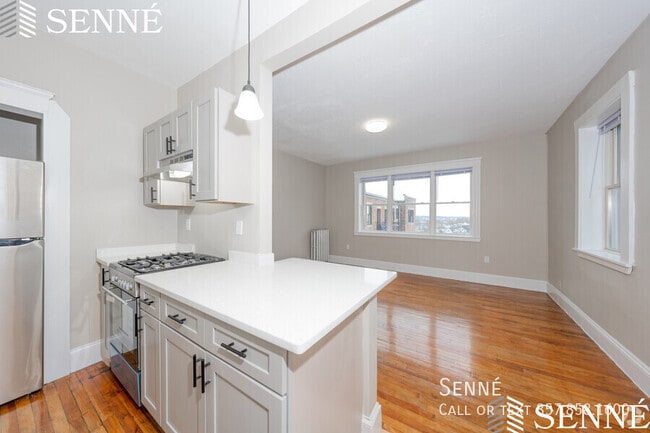 Building Photo - 6 Sherborn Ct Unit 7 Rental