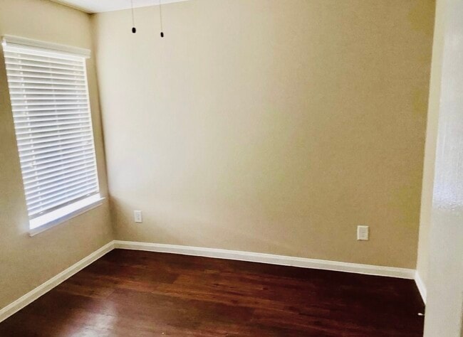 Photo - 3415 Maris Way