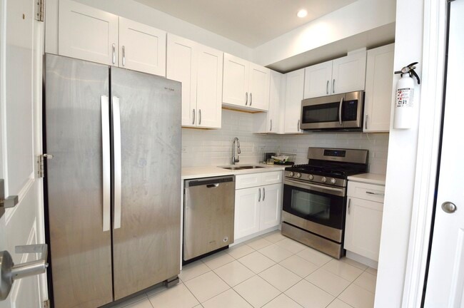 Photo - 2343 W Irving Park Rd Unit 2E