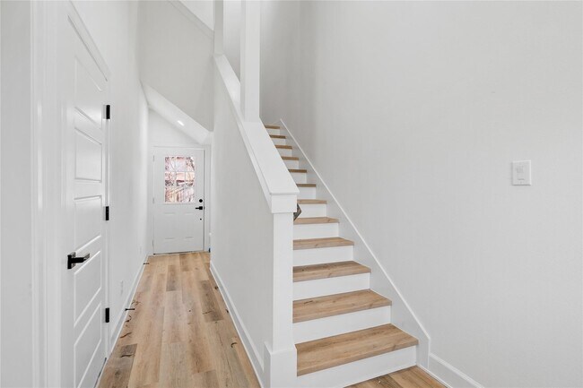 Photo - 3601 Rebecca St