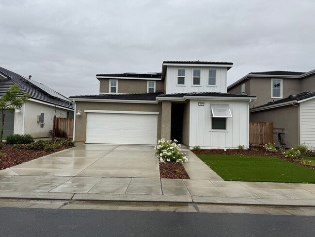 Building Photo - 997 Pioneer Dr W