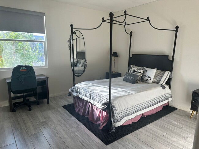 Building Photo - Renting CASITA ONLY!!! Rental