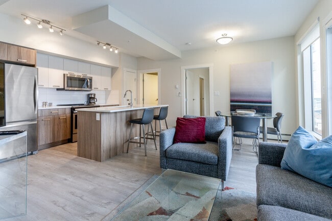 Photo - 10410-1102 102 Ave NW