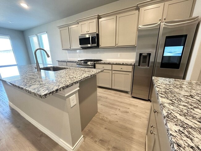 Photo - 3Bed/2Bath Available !