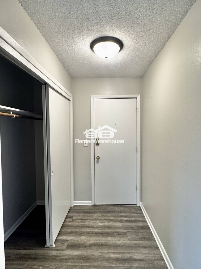 Photo - 110 NW College Ave