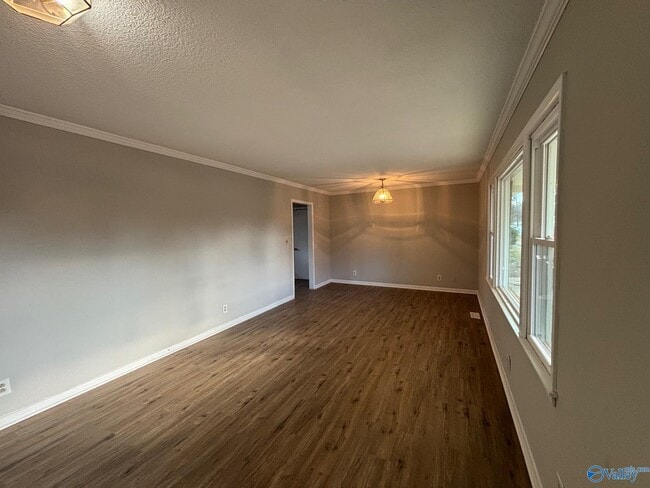 Photo - 11209 Maplecrest Dr SE