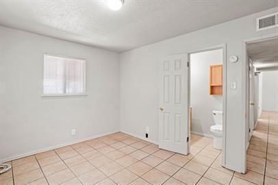 Photo - 4908 Royal Dr