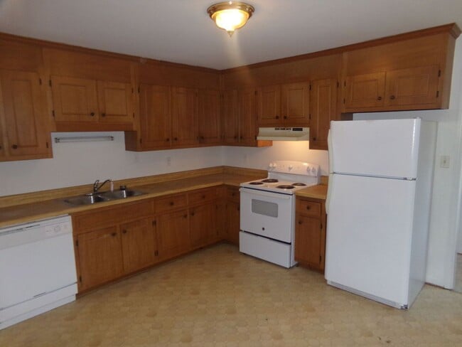 Photo - 2 BR TOWNHOUSE IN PRINCE GEORGE COMMONS - ...