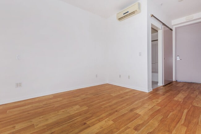 Photo - Aqua Courtyard Suites