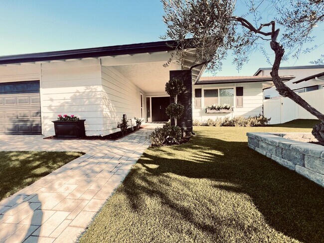 Photo - Renovated Rancho Bernardo 55+ Community 2 Bedroom 2 Bathroom Home