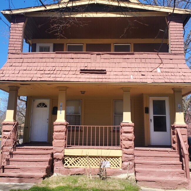 Photo - 10111 Adams Ave Unit Up