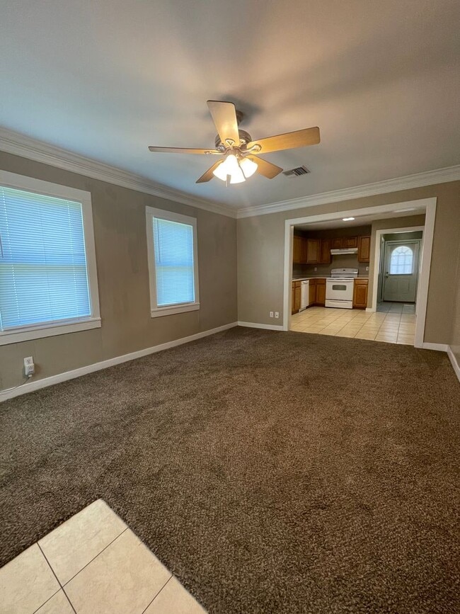 Photo - Three bedroom,  Two Bath ,Near UL , with Lawncare