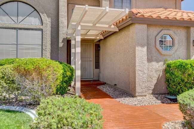 Photo - Gorgeous 4 Bedroom, 2 Story Home with a Beautiful Pool in the Lakes!