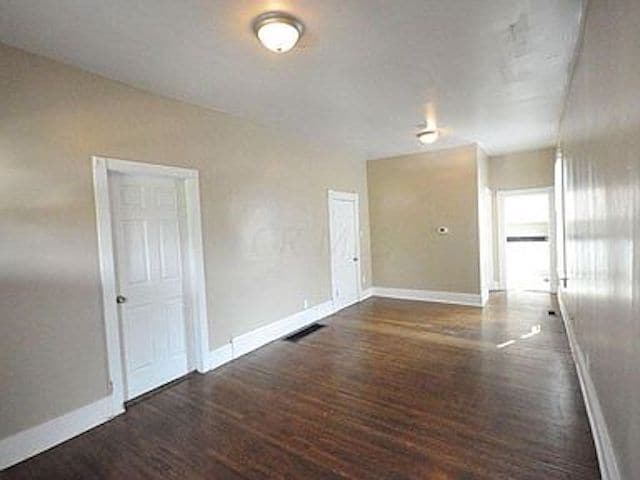 Photo - 1490 Indianola Ave